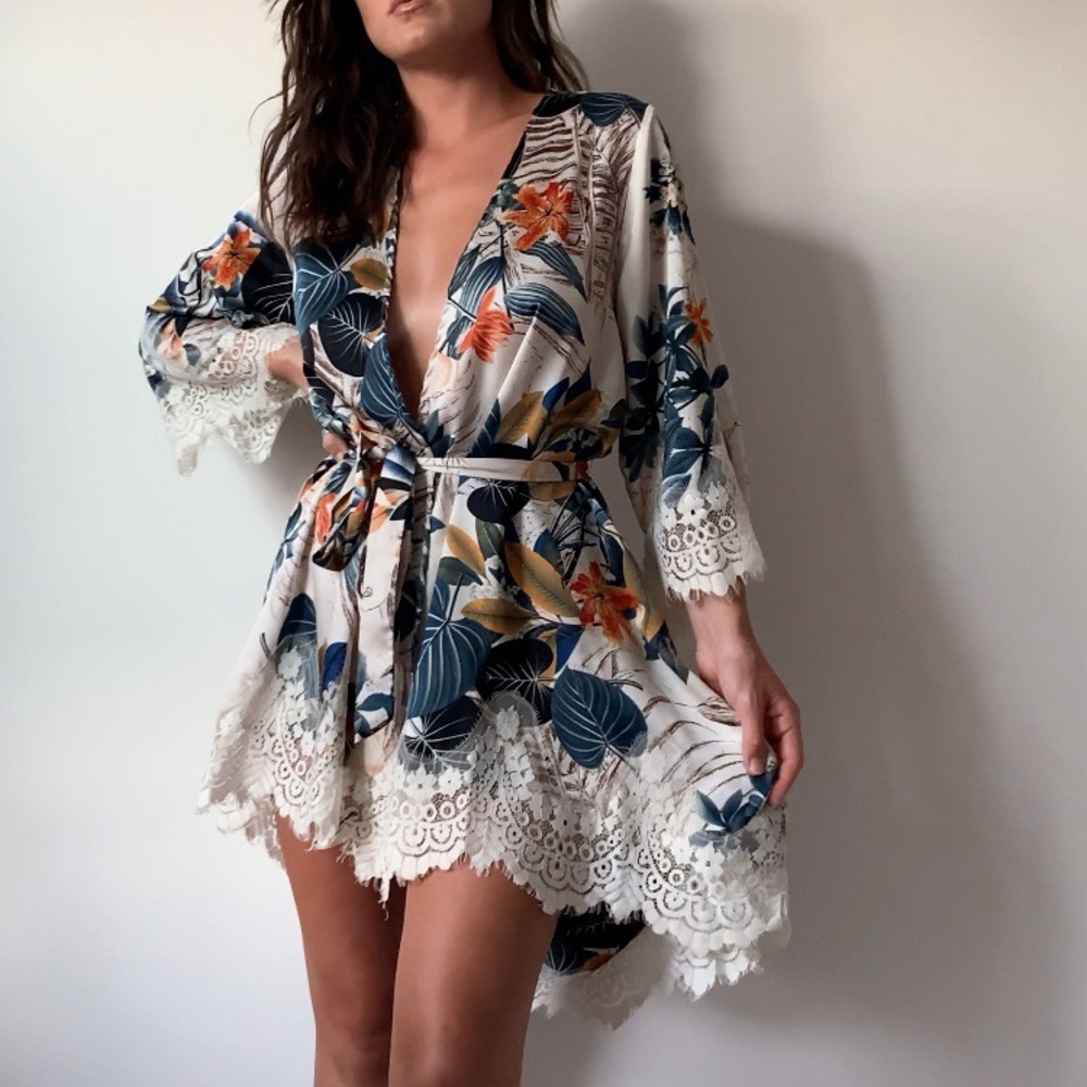 Tropical Print Lightweight Robe with Lace Detail